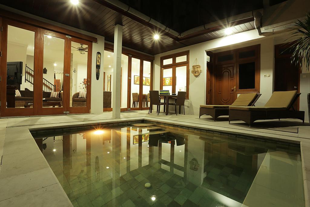كوتا Bali Holiday Villas Kuta الغرفة الصورة